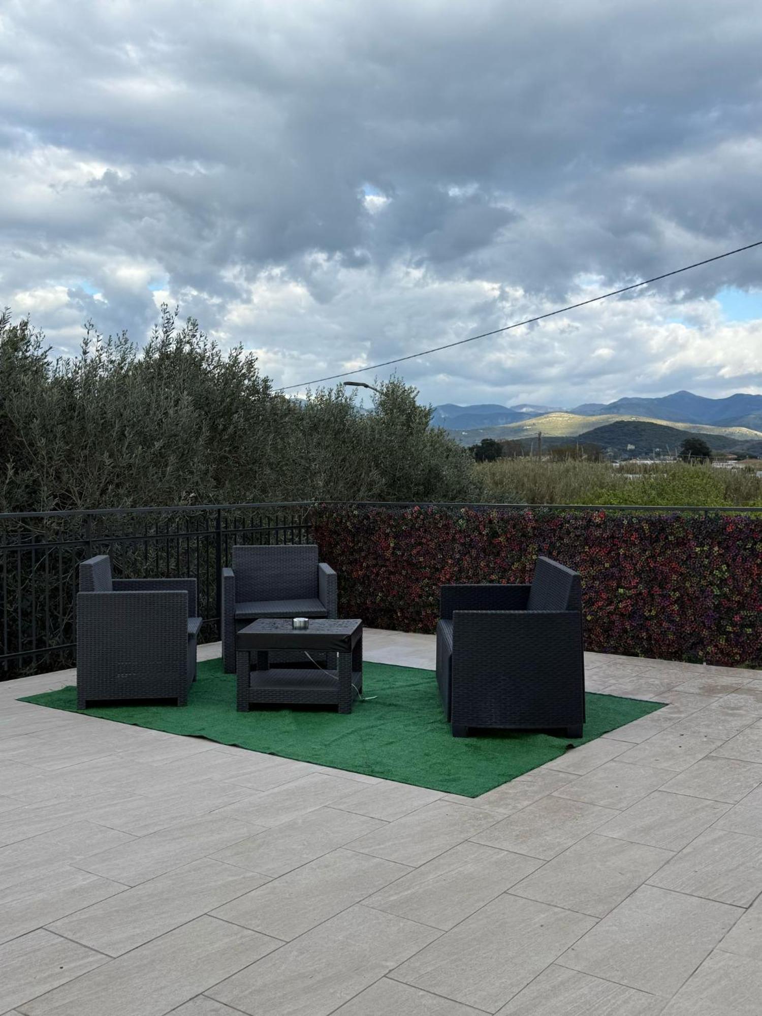 Villa La Perla Di Dea Lido Di Fondi Exterior foto